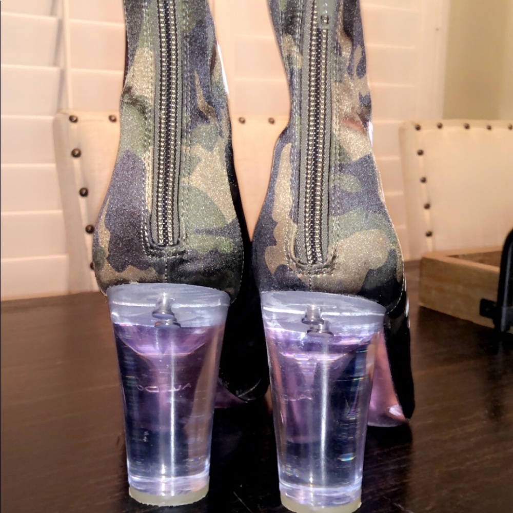 Booties - Picture 4 of 4